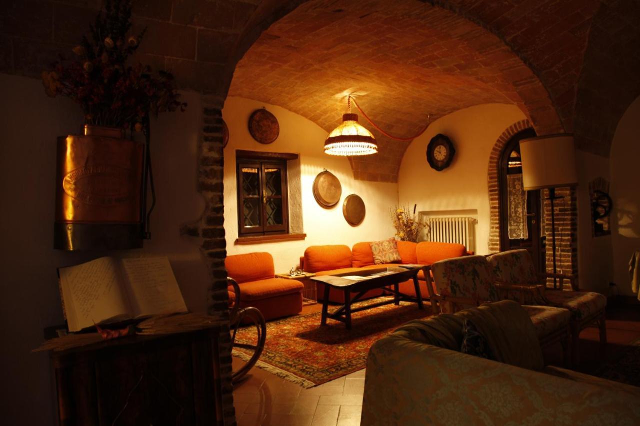 Sassi Bianchi Guest House Sensano Exterior photo